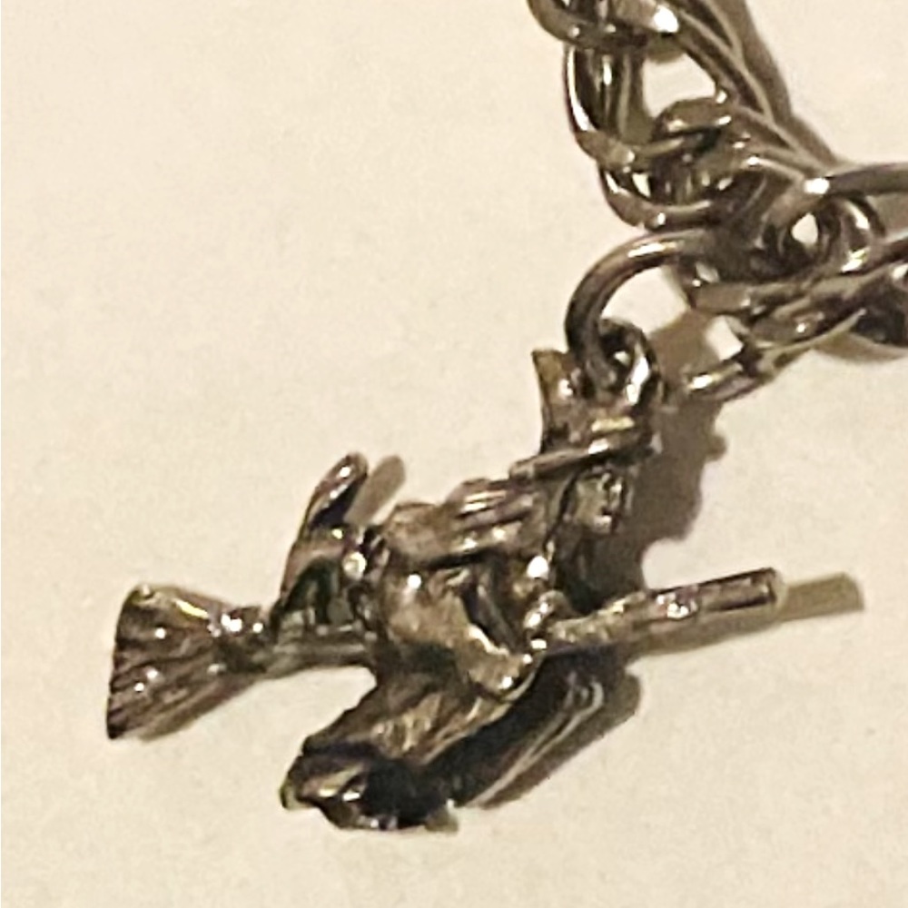 Fun Witch 🧙‍♀️ vibes -in a- Spoooooooky-Happy Halloween 🎃 CHARM Bracelet